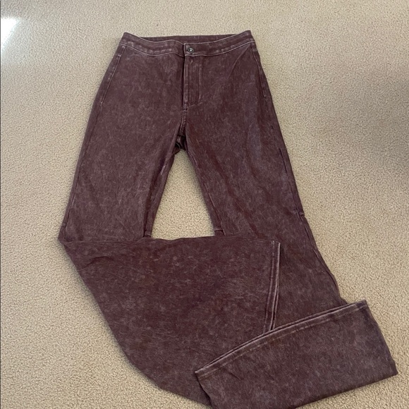 MEDIUM.  HALARA FLEX STRETCHY WIDE LEG FLARE JEANS - Picture 4 of 8